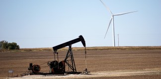 Proyecciones estiman que el precio del petróleo podría descender en los siguientes meses
