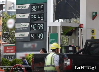 Con la aprobación del subsidio por el Congreso se apoya de forma directa al bolsillo del consumidor final de Q8 por galón de diésel y Q5 por galón para las gasolinas regular y superior. Foto La Hora: José Orozco