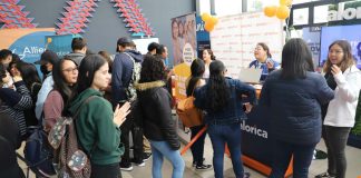 Si hablas inglés podrás aplicar a una de las mil plazas laborales que se anuncian en esta feria